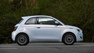 Fiat 500 Electric review on CAR