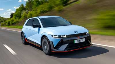 Hyundai Ioniq 5 N front dynamic