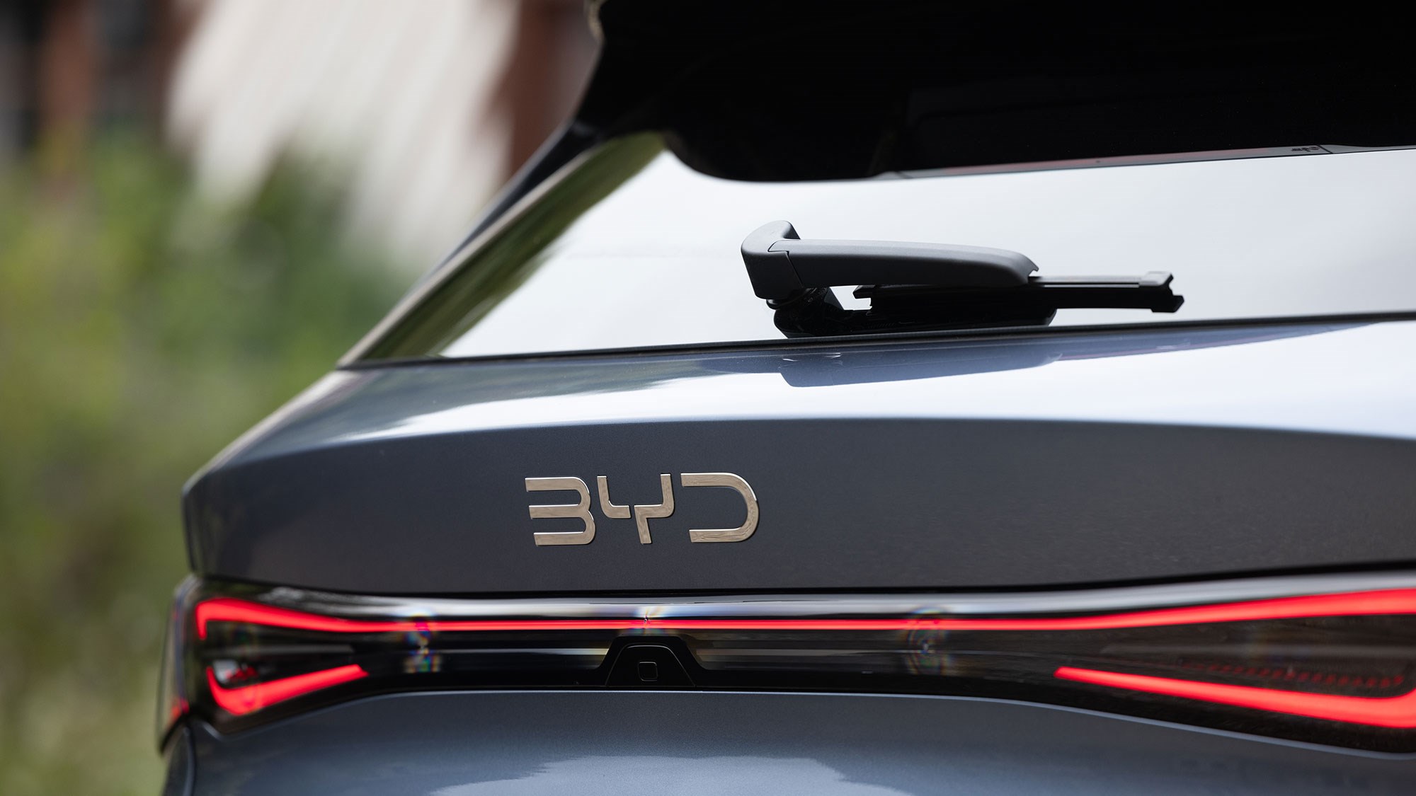 BYD Seal 6 DM-i (2025) Touring review: boot badge, blue paint