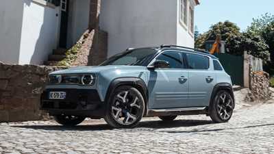 Renault 4 front cornering