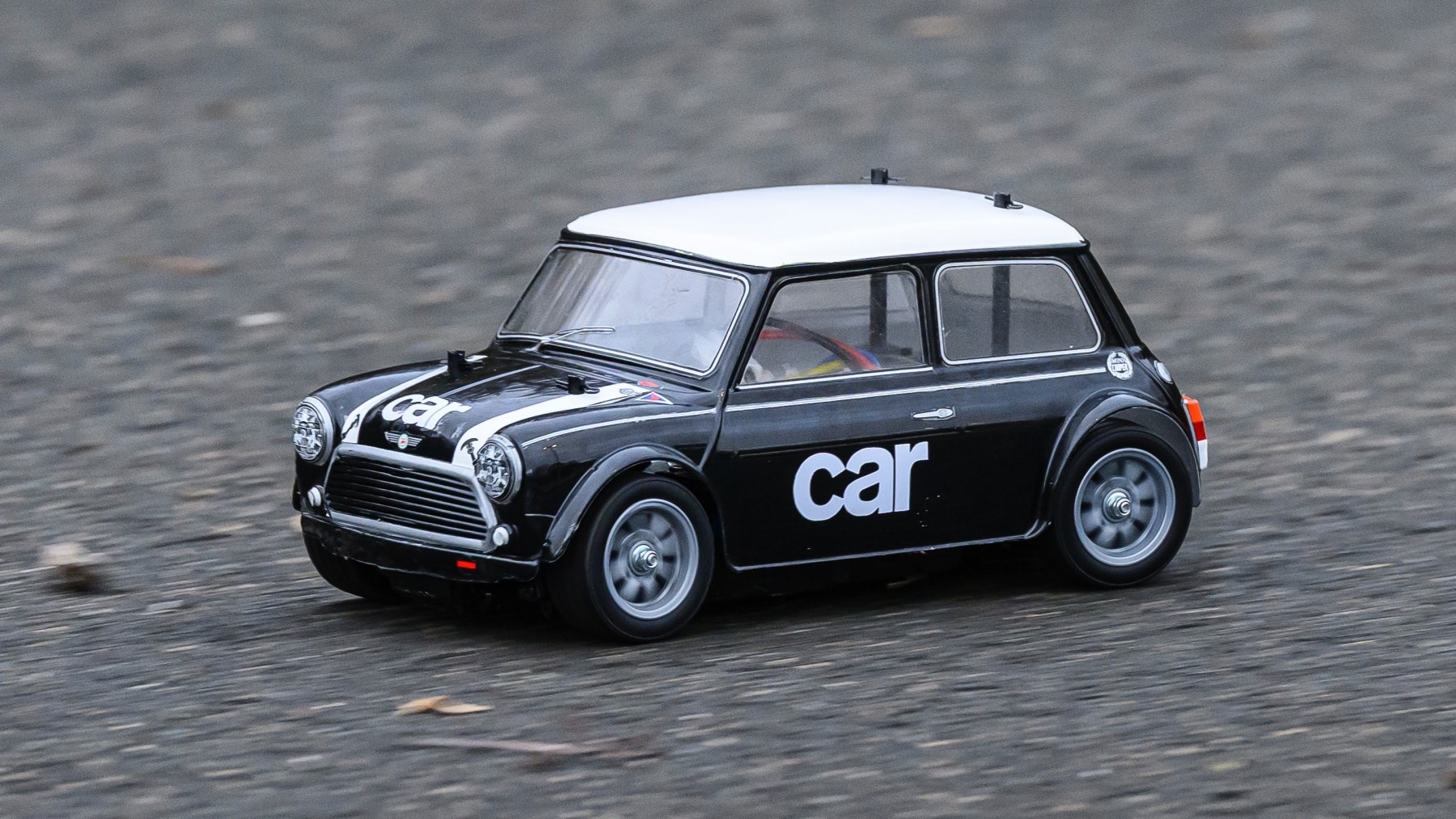 Tamiya MB-01 Mini Cooper Racing front driving