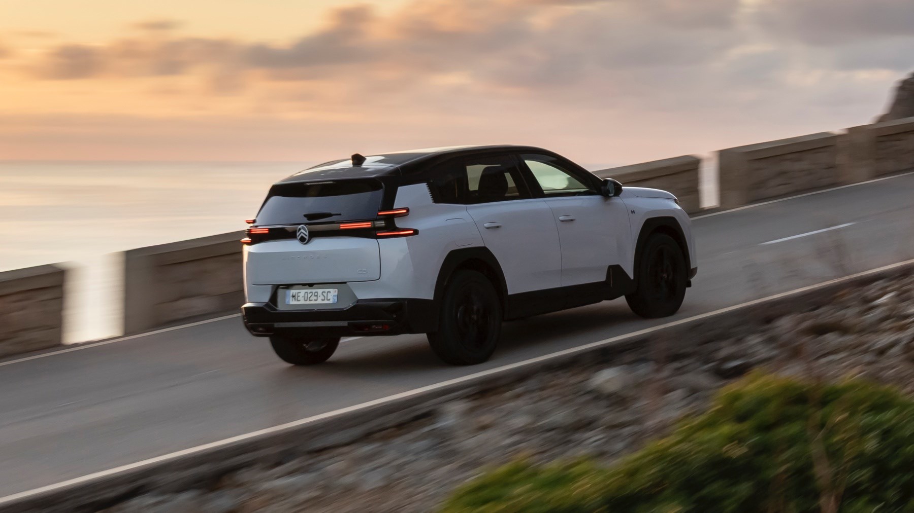 Citroen C5 Aircross rear cornering