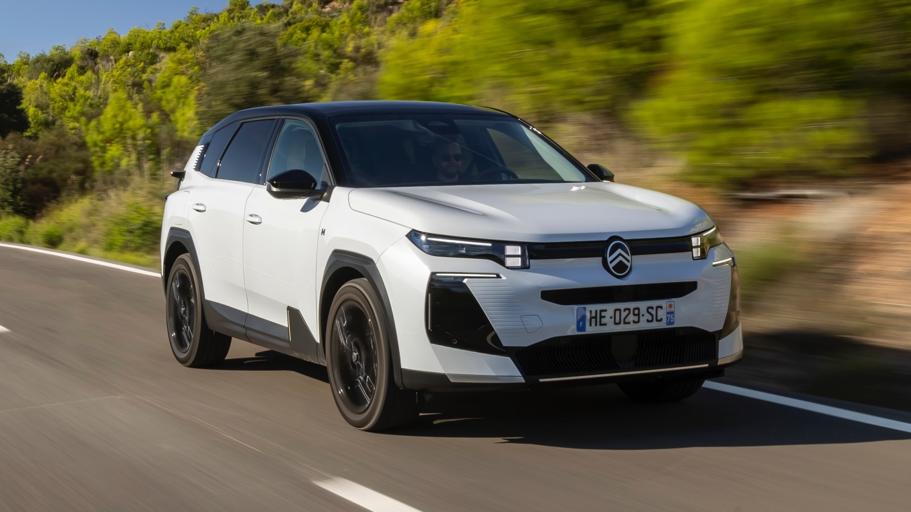 Citroen C5 Aircross front driving