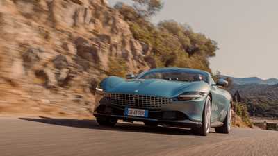 Ferrari Roma Spider front three-quarter